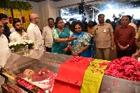Celebs Pay Last Respects to Superstar Krishna Photos